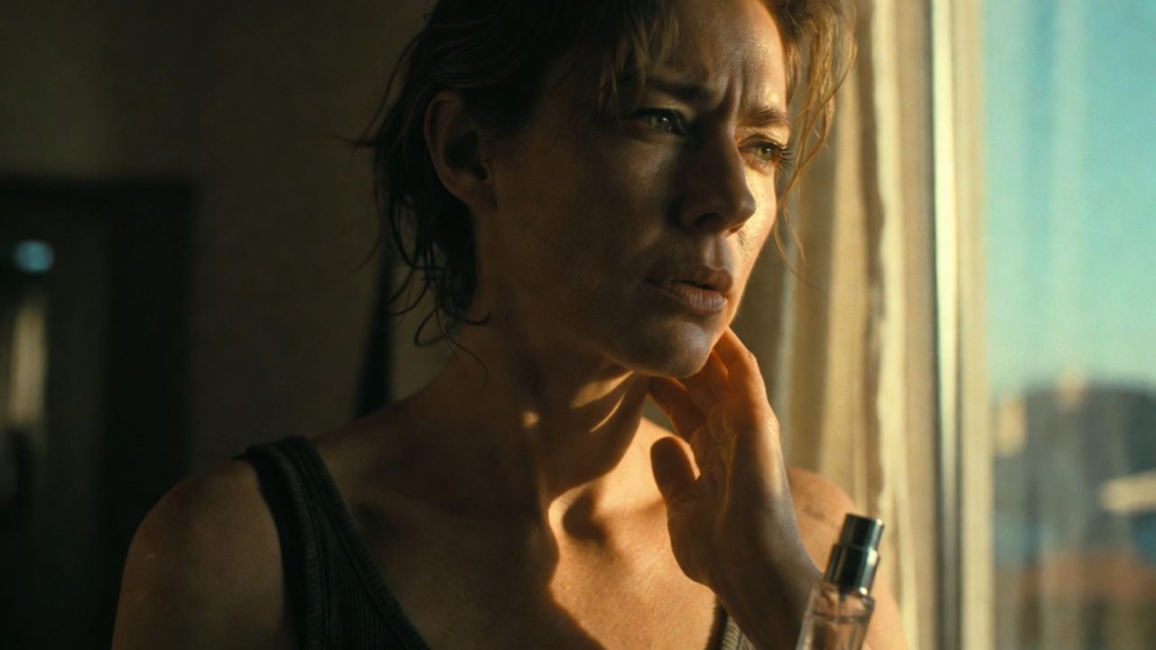 Коварство флакона: как ароматы провоцируют ранние морщины